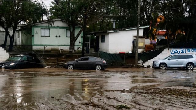 ENSENADA: Lluvias de Rachel dejan inundaciones, vehículos dañados y cortes de luz