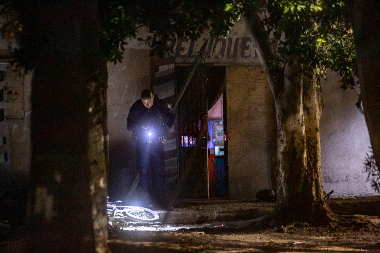 Balean a hombre dentro de tragamonedas en la colonia Obrera