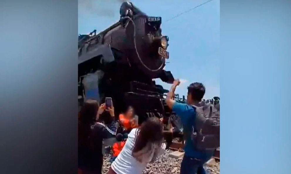 [VIDEO SENSIBLE] Fallece mujer golpeada por la Locomotora 'La Emperatriz'