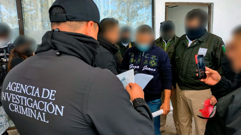 "Tenescalco Mejía es uno de los individuos buscados en el caso, según las cortes mexicanas", dijo en un comunicado el Servicio de Inmigración y Control de Aduanas (ICE).