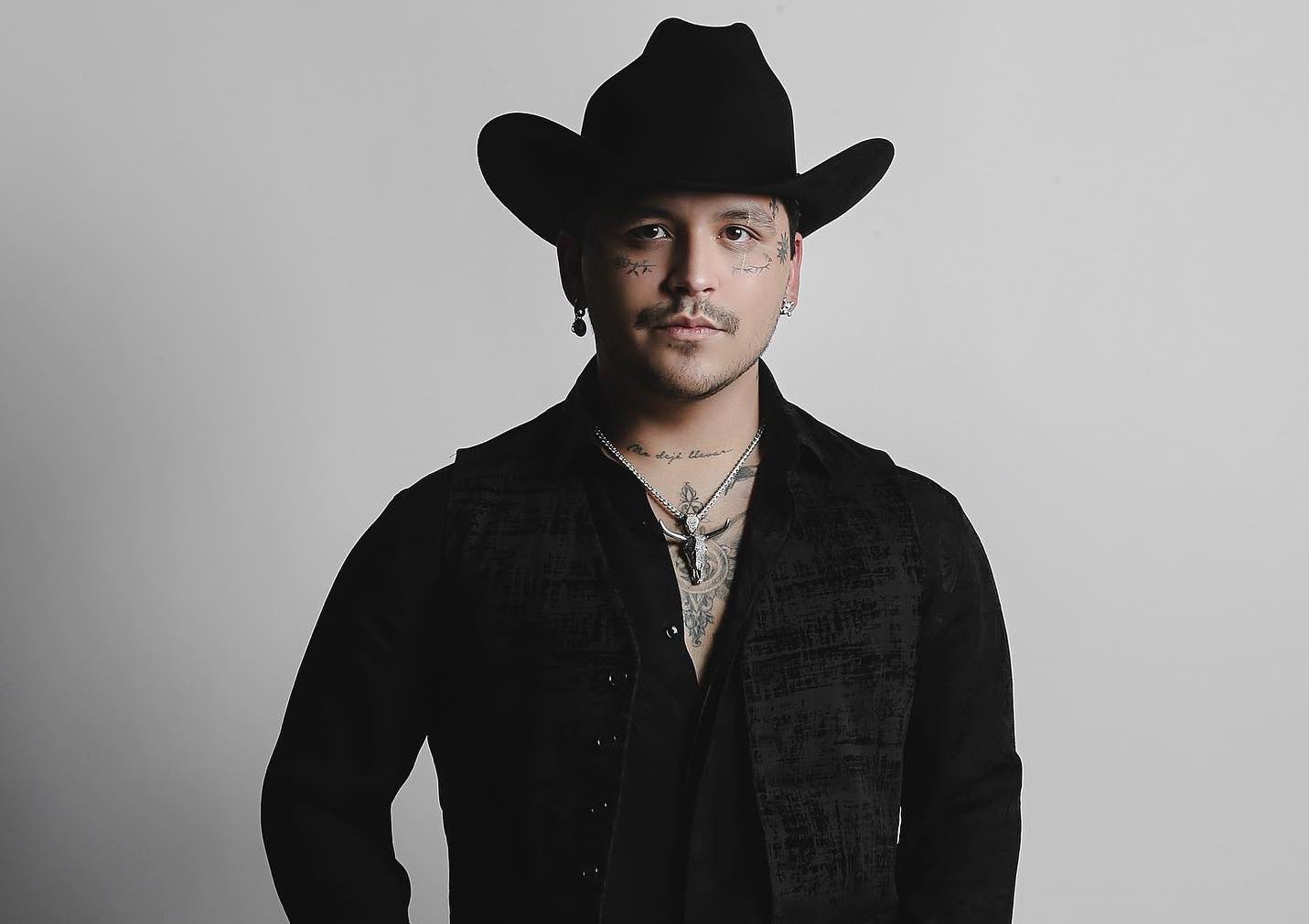 Cancela Christian Nodal concierto en el Valle