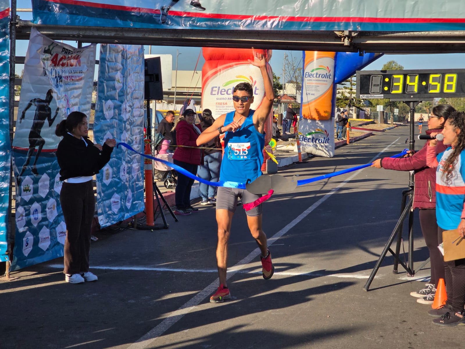 Conquista Moisés Moreno carrera Proncavi 10 Km