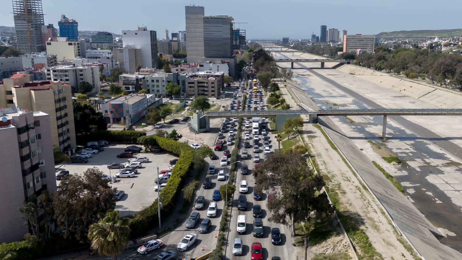 Cerrarán 11 días carril lento de Vía Rápida Poniente