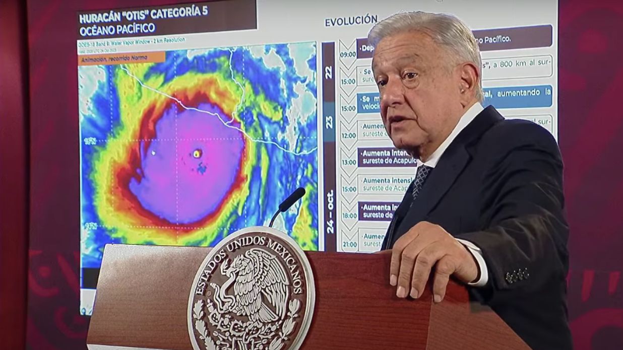 Garantiza AMLO hogares para damnificados del huracán Otis