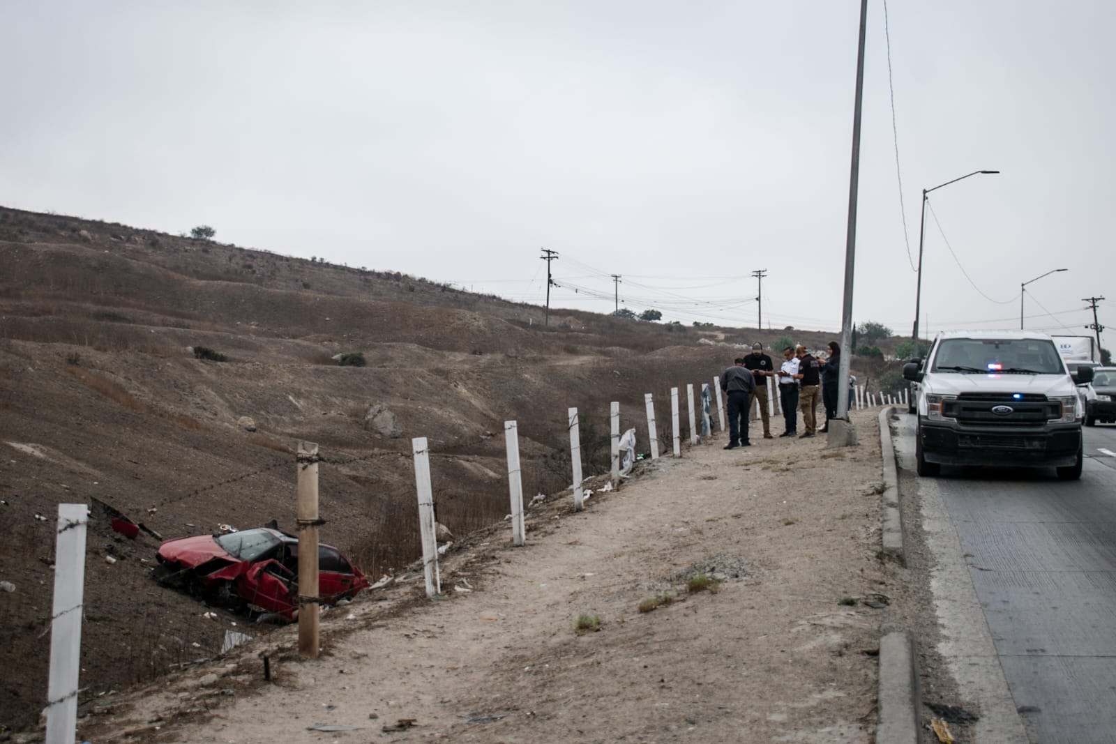 [CONTENIDO SENSIBLE] Muere conductor tras volcadura: Tijuana