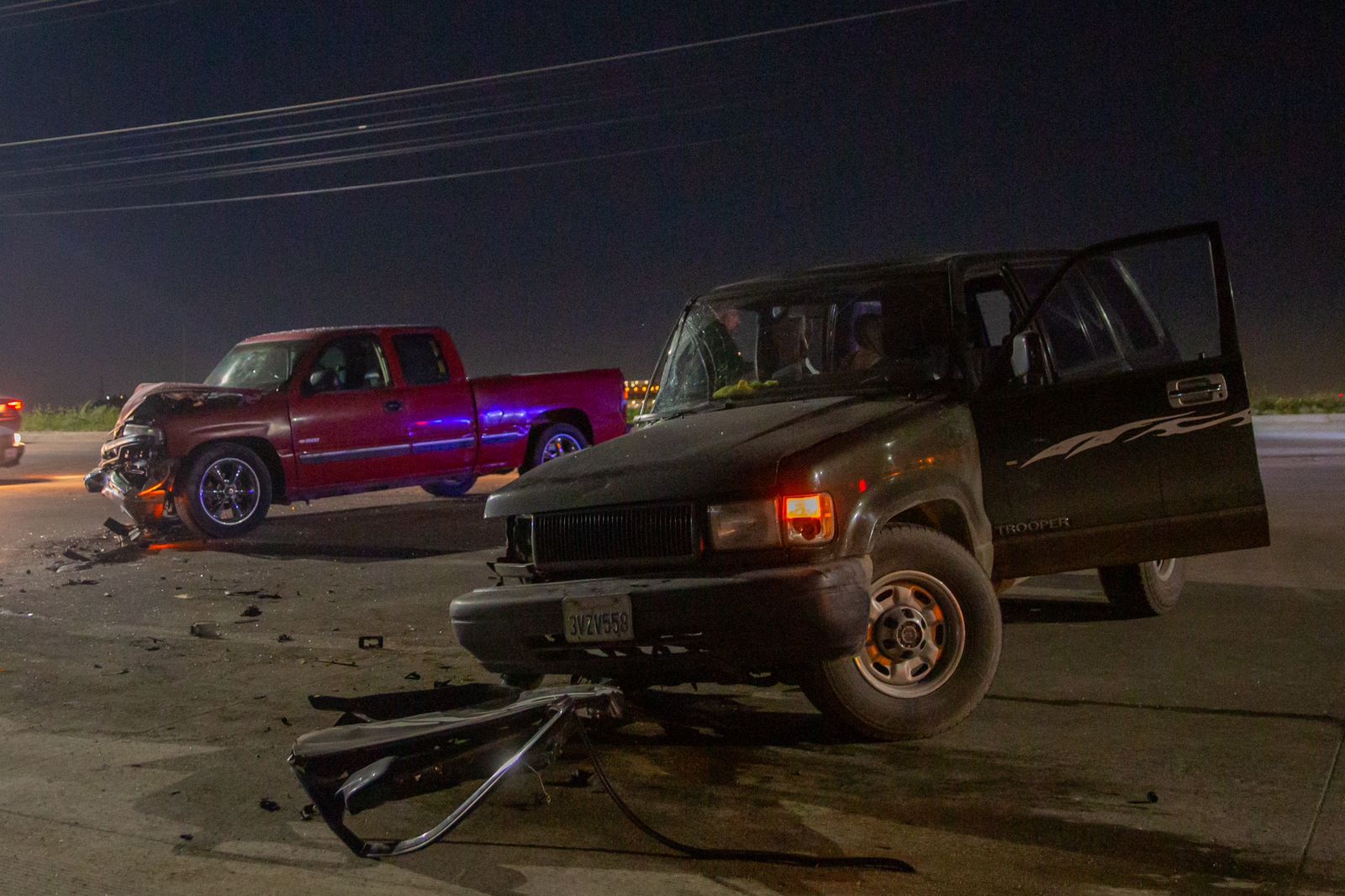 Queda un hombre prensado tras un accidente vehicular en Tijuana