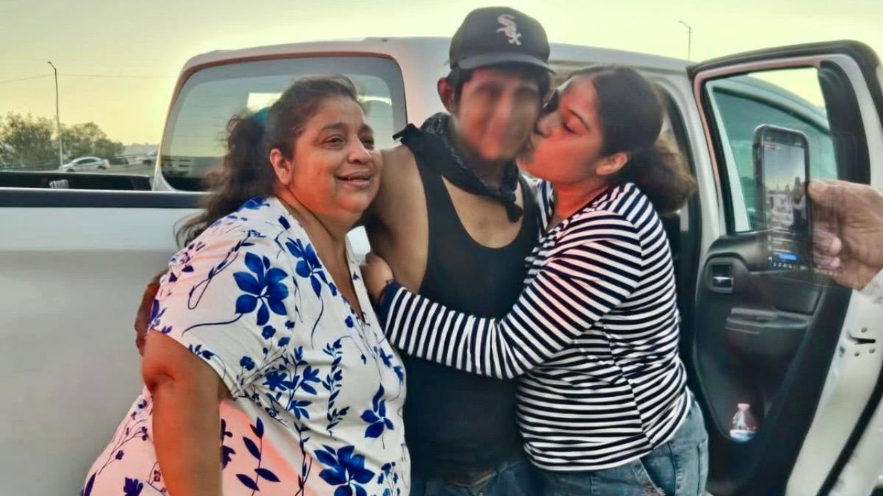 Después de años en la calle, un hombre vuelve a casa en Tabasco; dormía en canalización del Río en Tijuana