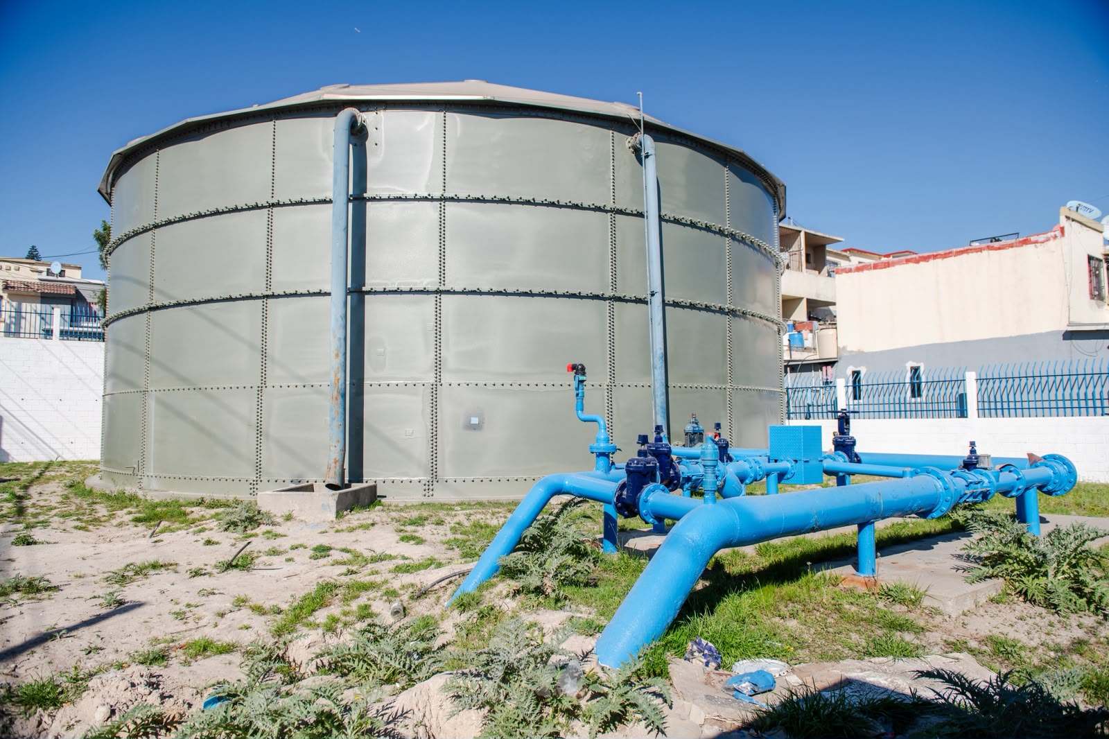 Calor dispara el consumo de agua y provoca intermitencias en colonias de Tijuana y Rosarito