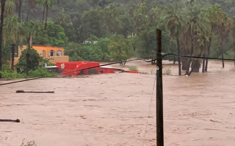 ‘Kay’ azota Baja California Sur y avanza hacia el norte