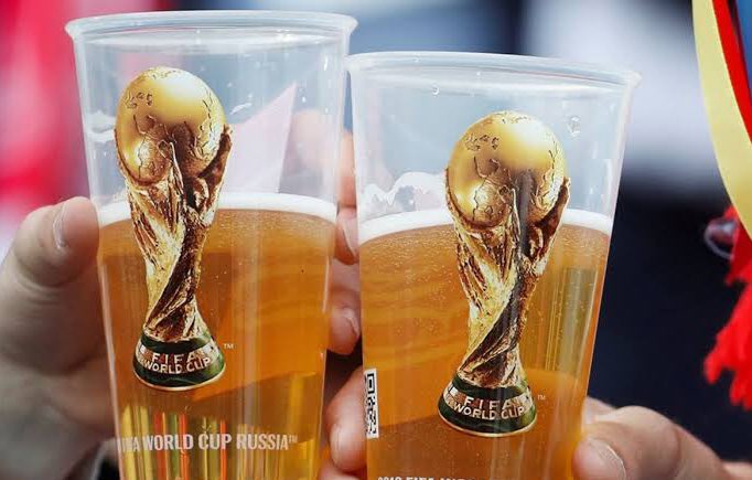 Prohíben venta de cerveza con alcohol en los 8 Estadios de la Copa del Mundo