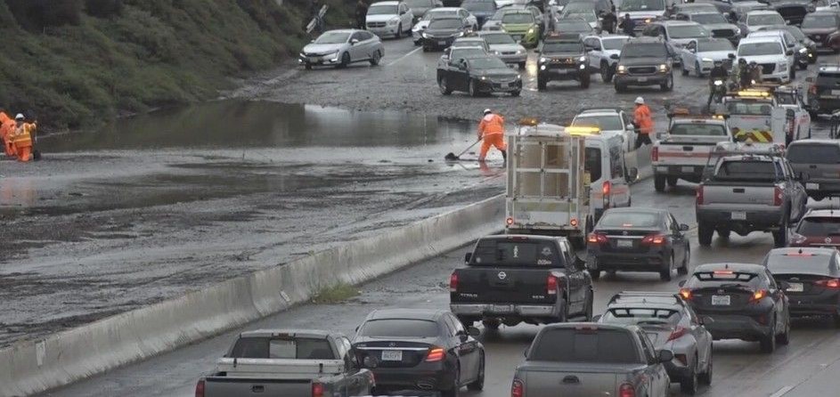 San Diego: Storm leaves 300 collisions and impact