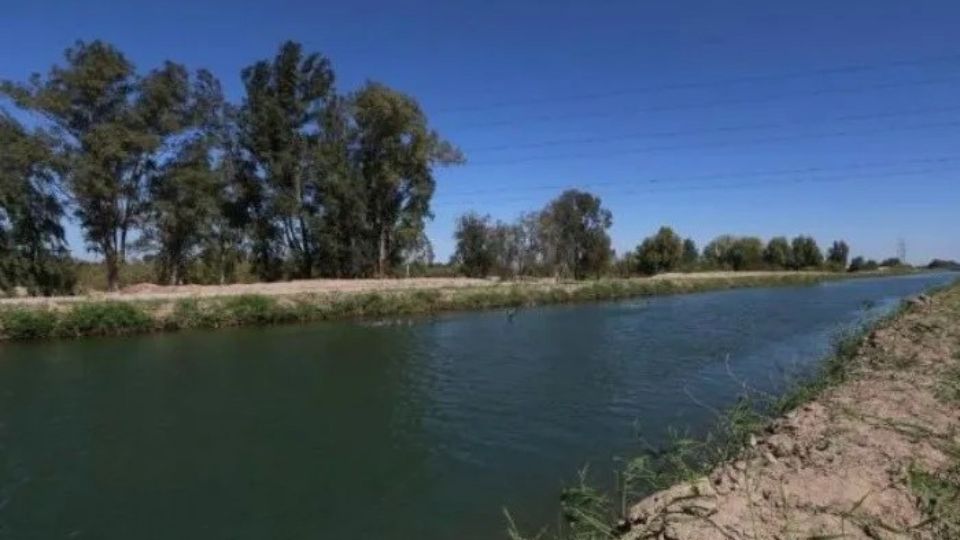 Mueren madre e hijo tras caer al canal Pacífico en Mexicali