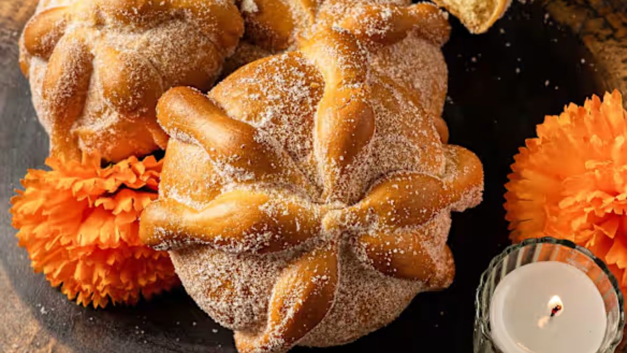¿Sabías que el pan de muerto existía antes de que llegara el trigo?