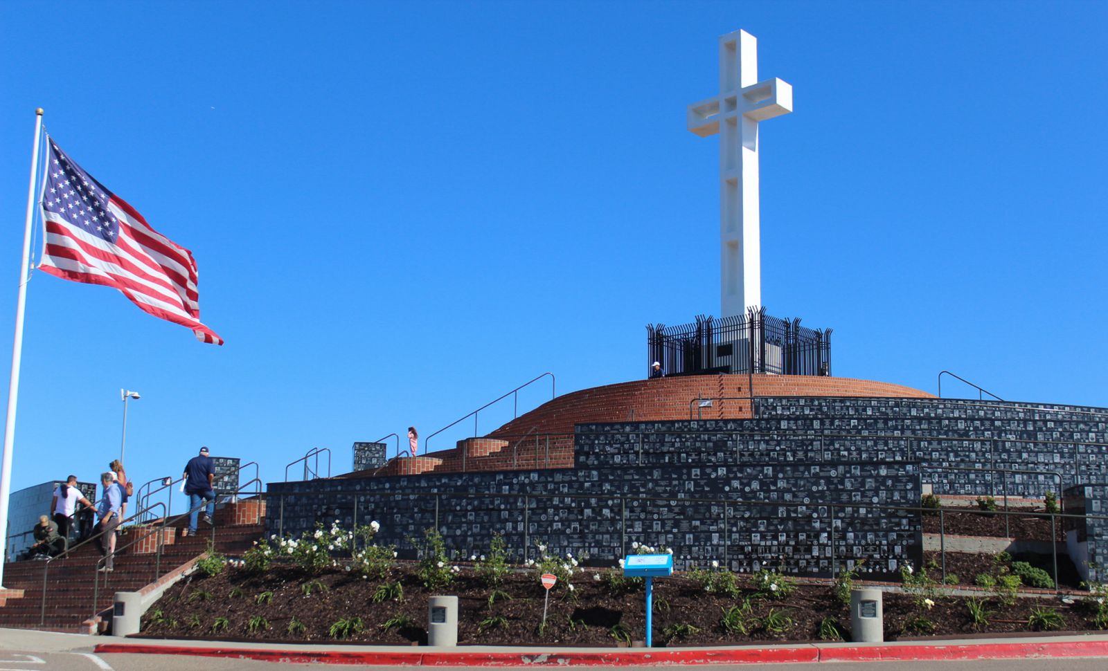 Se acerca puente para estadounidenses por Día de los veteranos de guerra