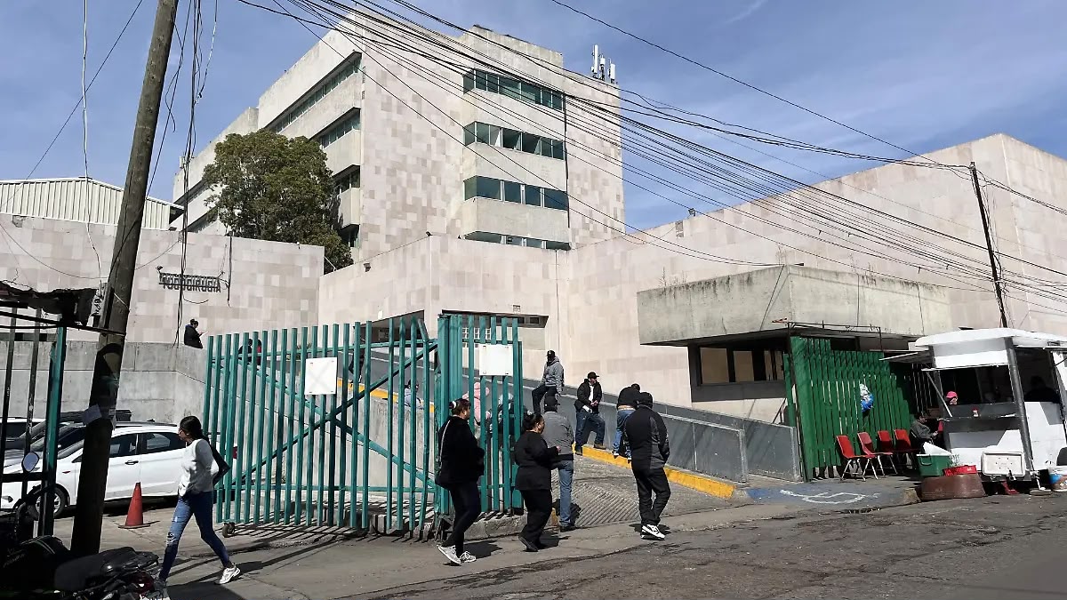 Mantiene Villegas comunicación diaria con Zoé Robledo por investigación de muertes en IMSS