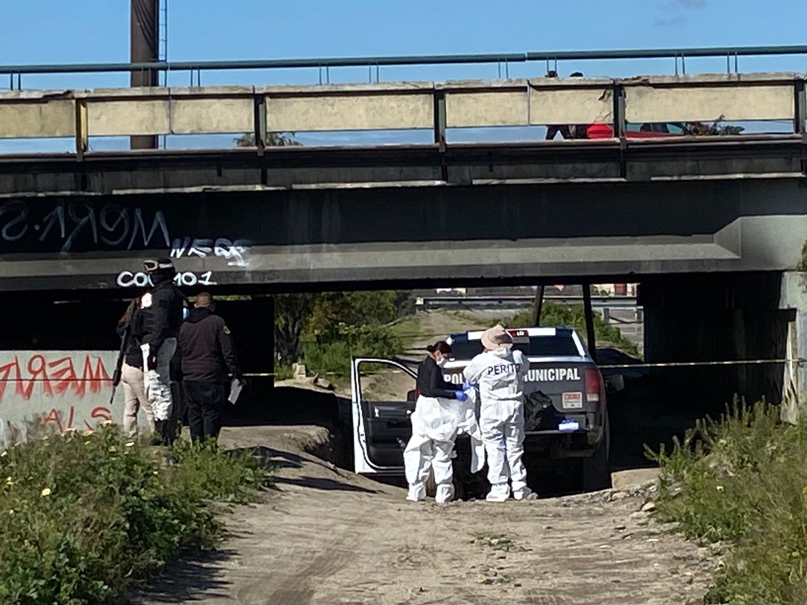 Localizan a tres personas sin vida sobre la canalización Rio Tijuana IFOTO: Border Zoom