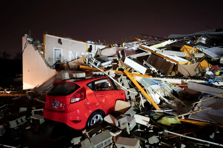 Se desplazan tornados por Tennessee