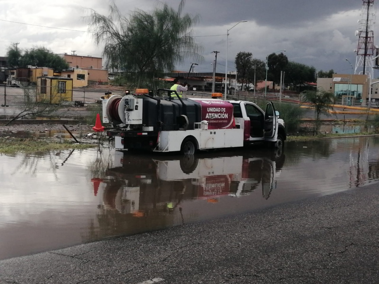 [VÍDEO] Tormenta eléctrica causa afectaciones en Mexicali