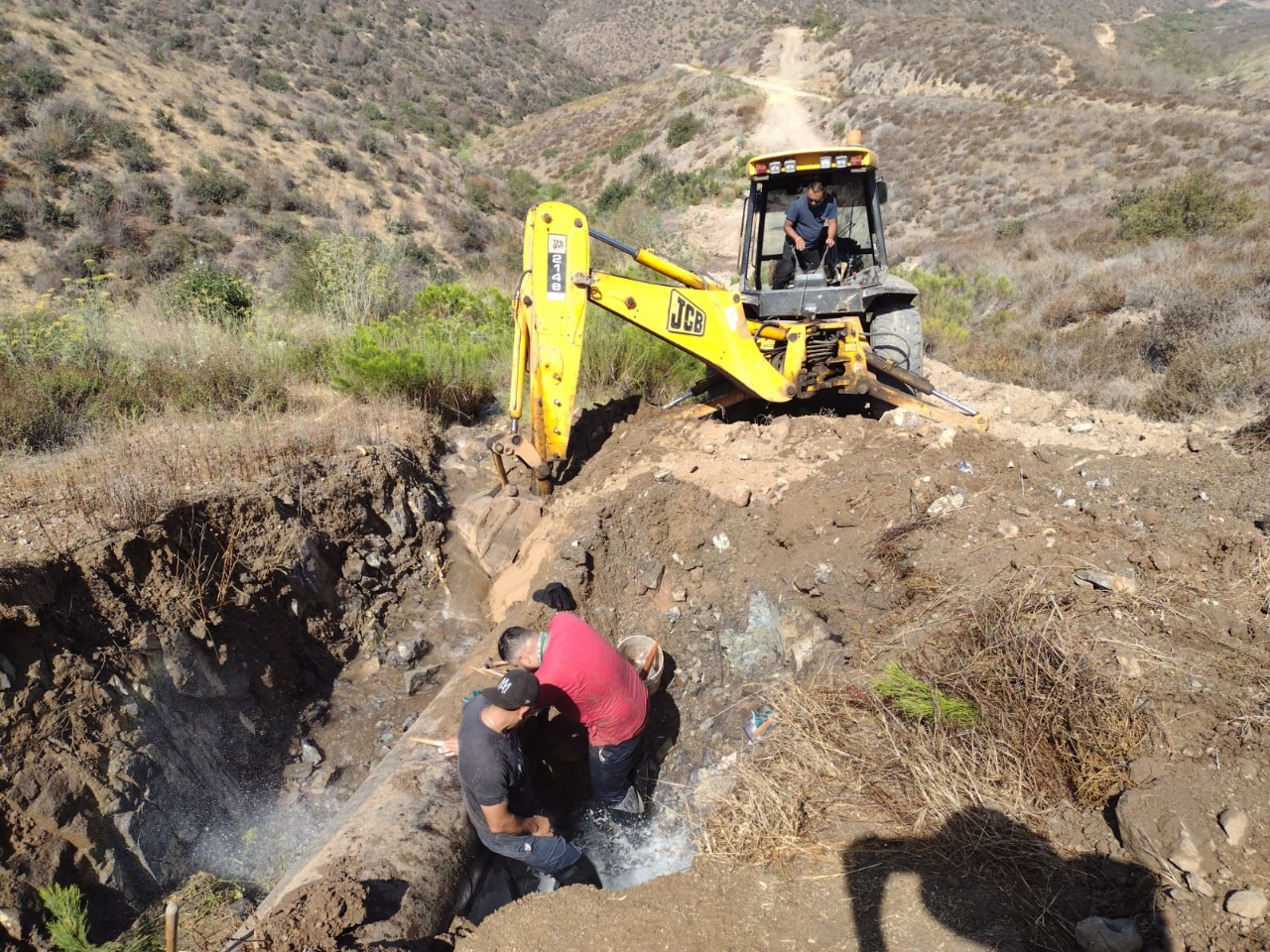 En reparación línea de abastecimiento en el Acueducto Morelos