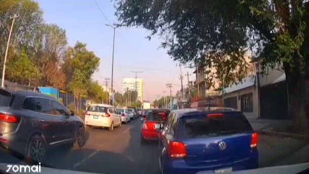 Así es como los ladrones aprovechan el semáforo para robar en Iztapalapa IFOTO: Web