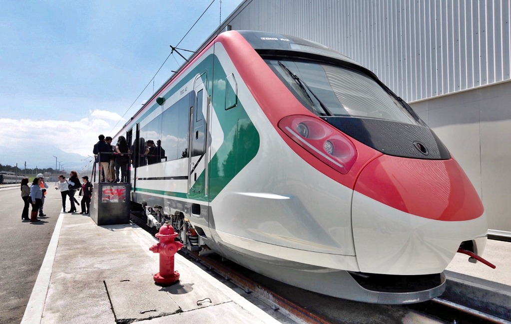 En un año nos subiremos al tren Toluca-CDMX: AMLO