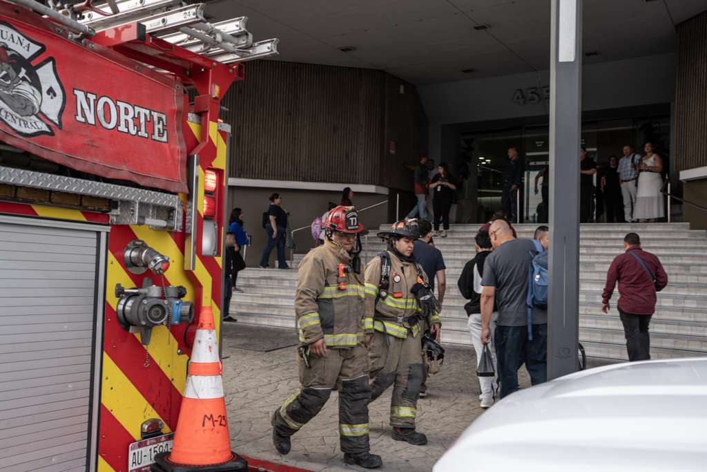 TIJUANA: Bomberos acuden Grand Hotel por calentamiento de calderas