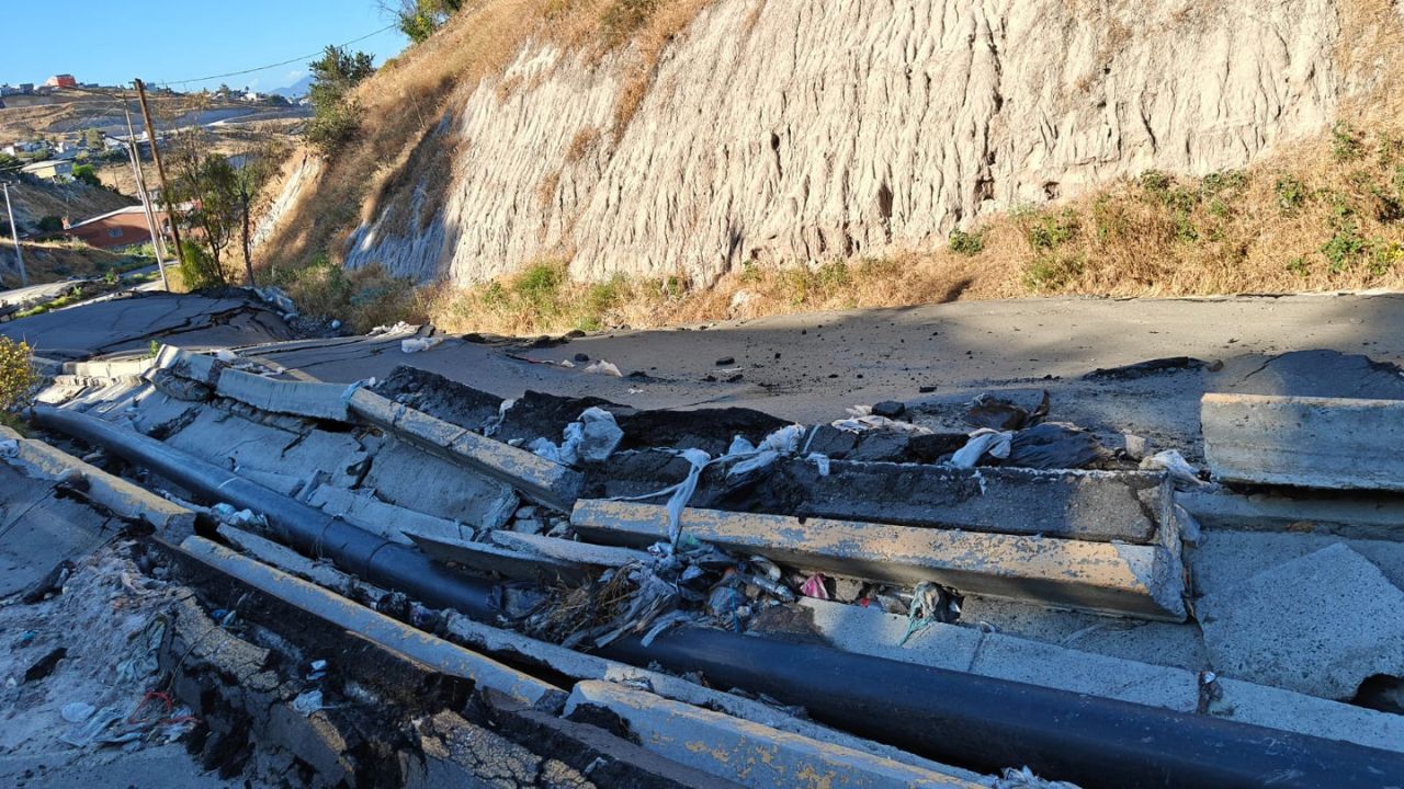 Buscan contener deslizamiento que amenaza a 60 viviendas en Sánchez Taboada