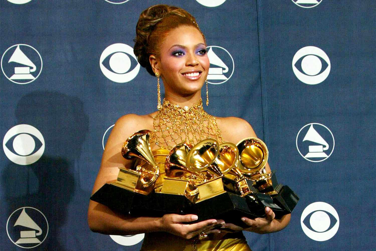 Beyoncé lidera nominaciones a los Grammy 2025