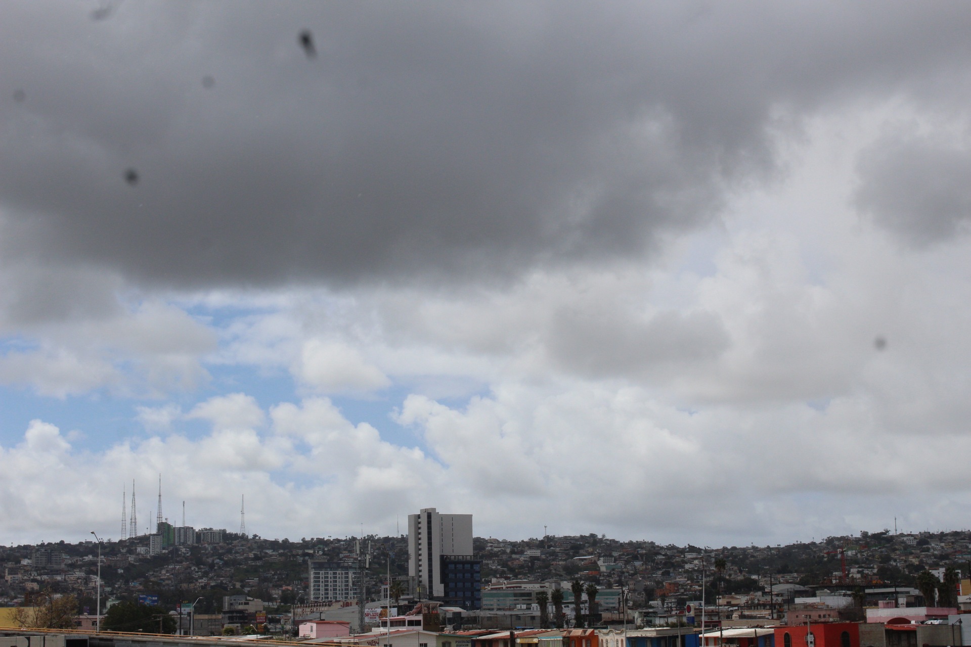 Prevén lluvias para la madrugada del domingo en Tijuana
