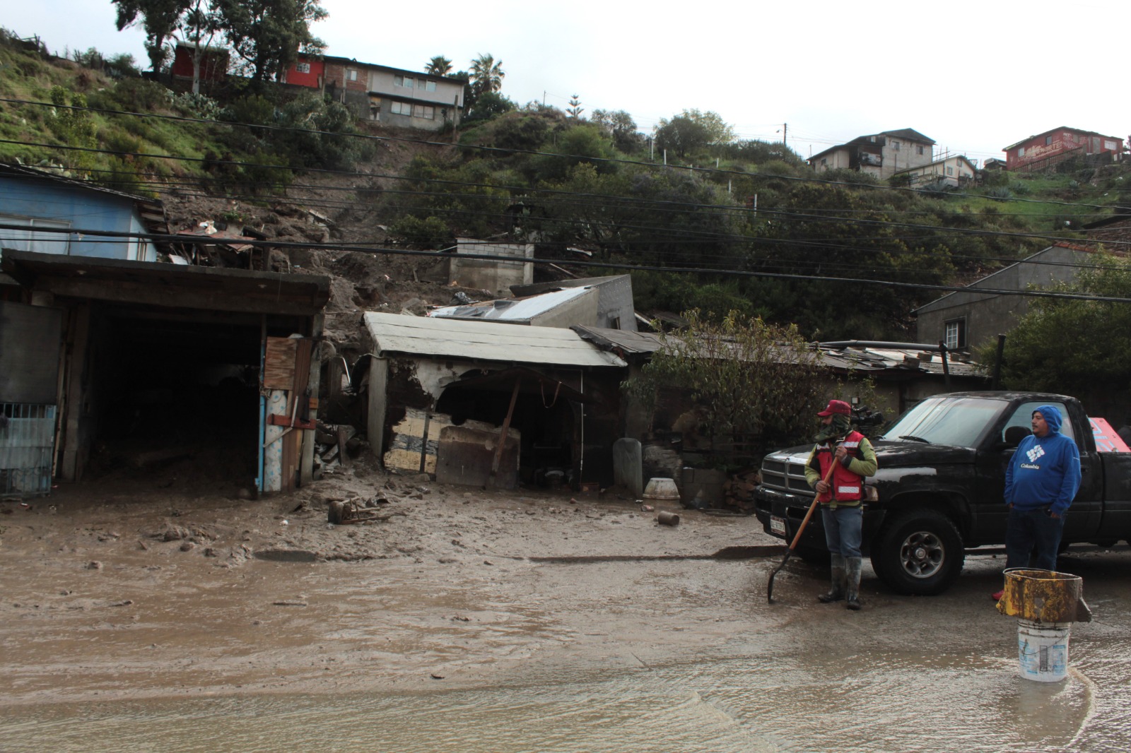 [VIDEO+GALERÍA] Derrumbe de viviendas por lluvias en los Arenales: Tijuana