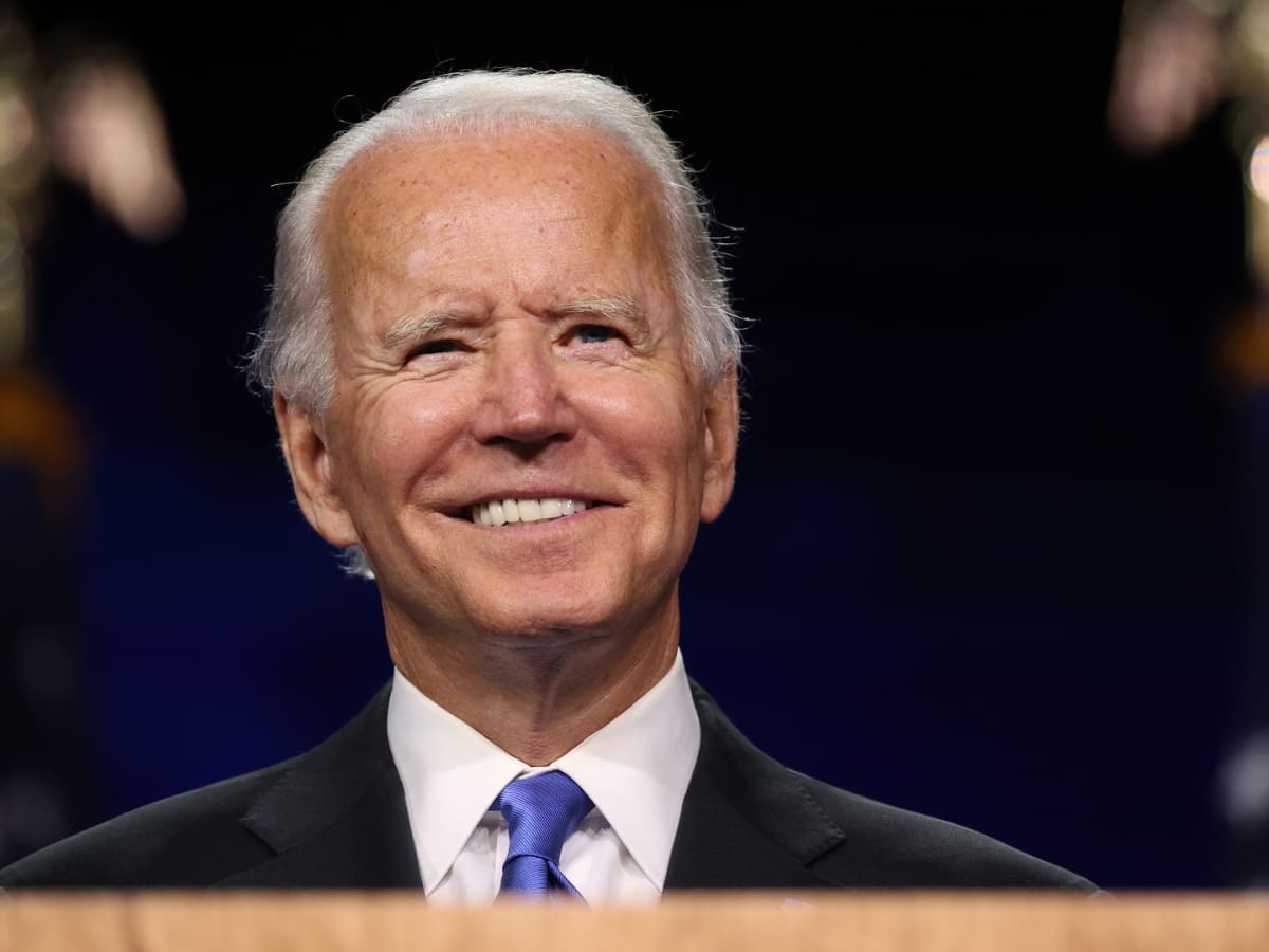 Joe Biden da positivo por COVID, aseguran que sus síntomas son “leves”