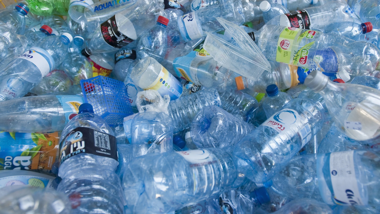 ¿Reciclar plástico es la solución?