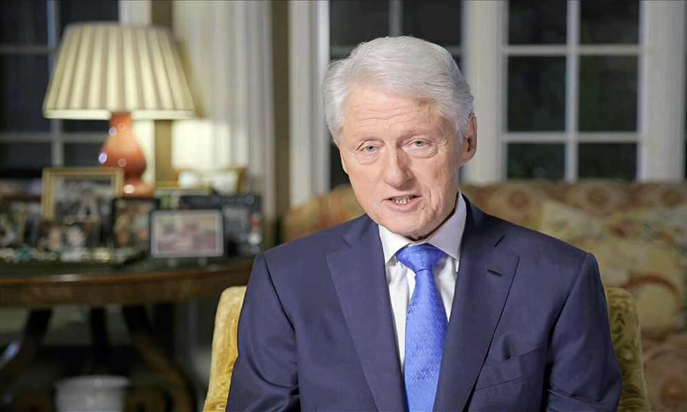 Dan de alta a expresidente Bill Clinton tras ser tratado por gripe: EUA