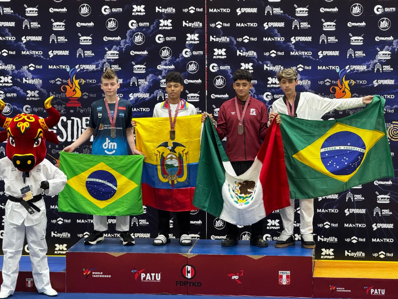 Brilla BC en el podio de la Copa Presidente de TKD