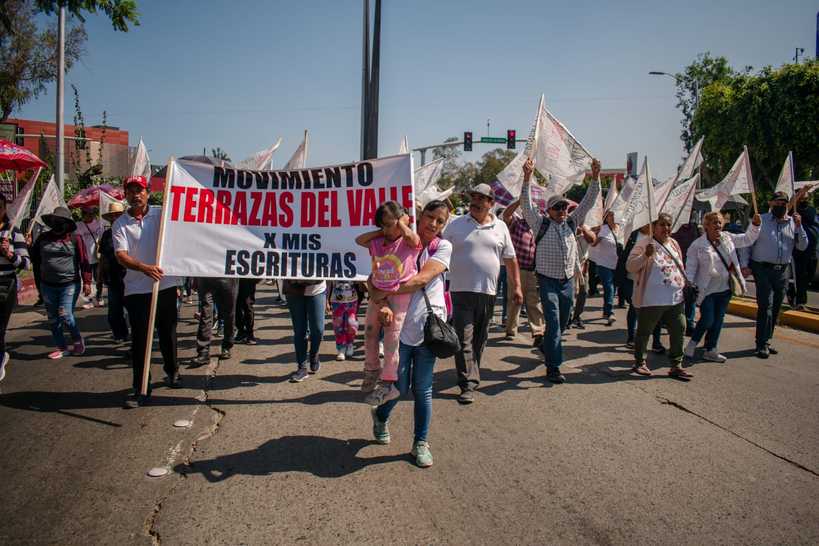 Terrazas del Valle se levanta contra desalojo de Lupita Álvarez