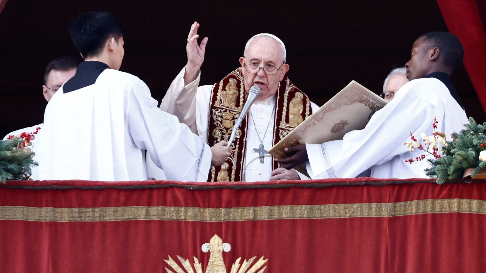 Ruega Papa Francisco Paz en Ucrania