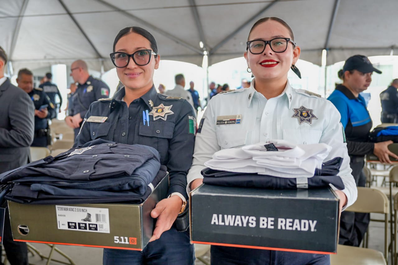 Entregan 1,850 uniformes a la Policía Municipal: Ayuntamiento de Mexicali