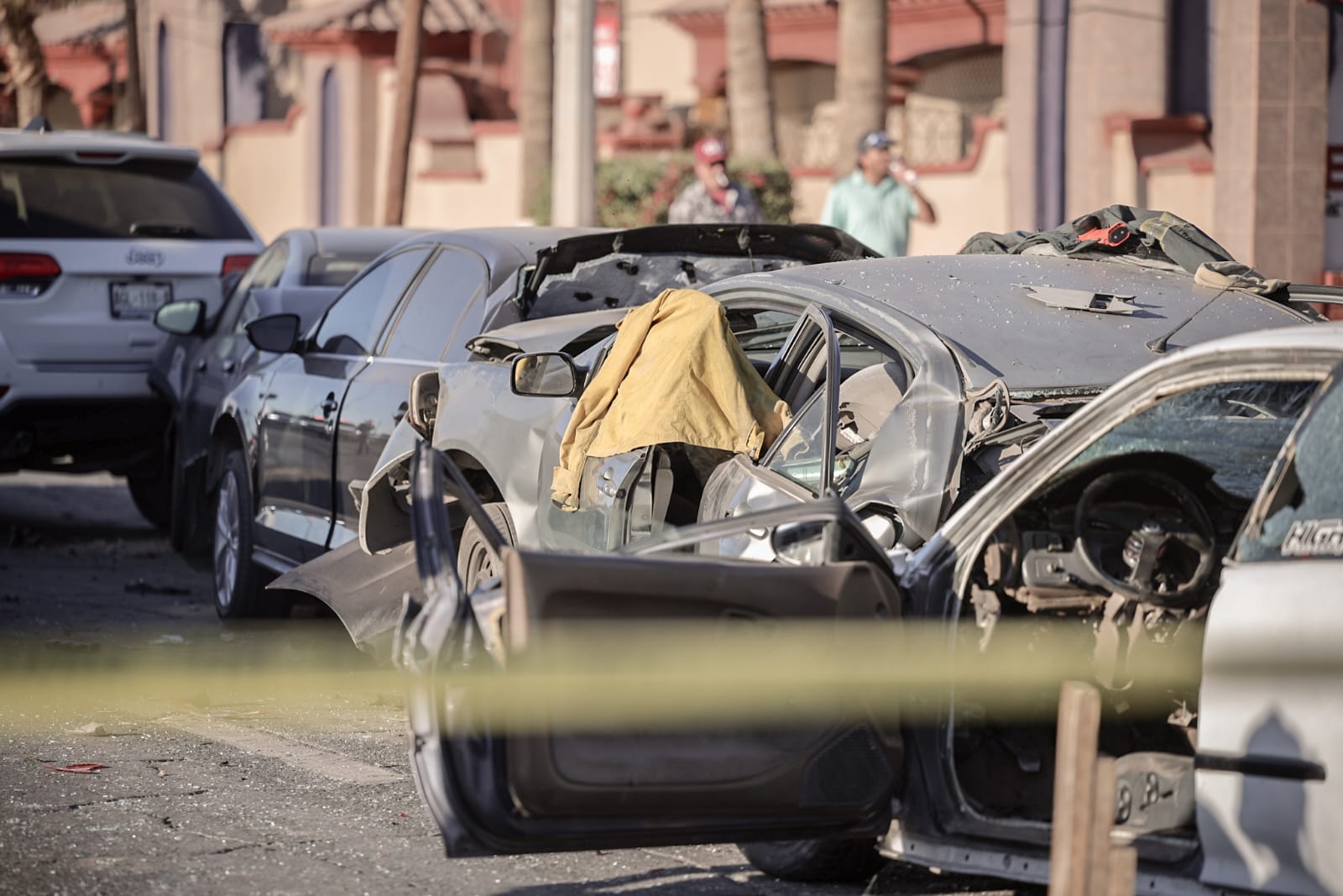 Un muerto y varios heridos tras "carambola" de autos en Mexicali