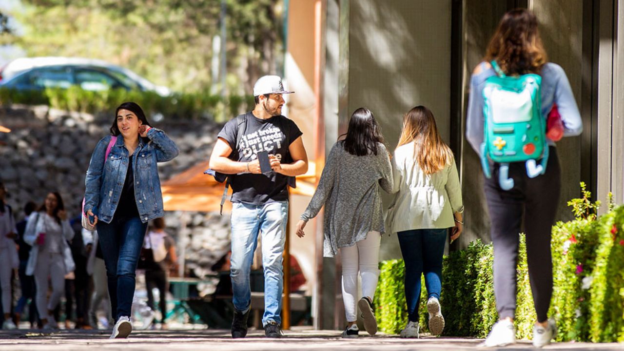 El histórico recorte a las becas de estudiantes universitarios