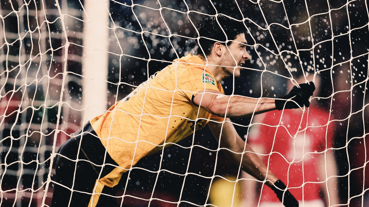 Raúl Jiménez anotó su primer gol de 2023. (Foto: Twitter @Wolves)