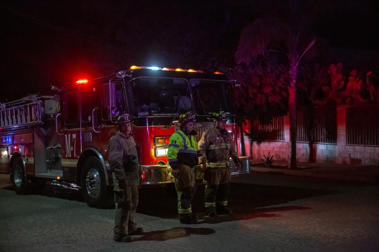 Se incendia el segundo piso de una vivienda: Tijuana