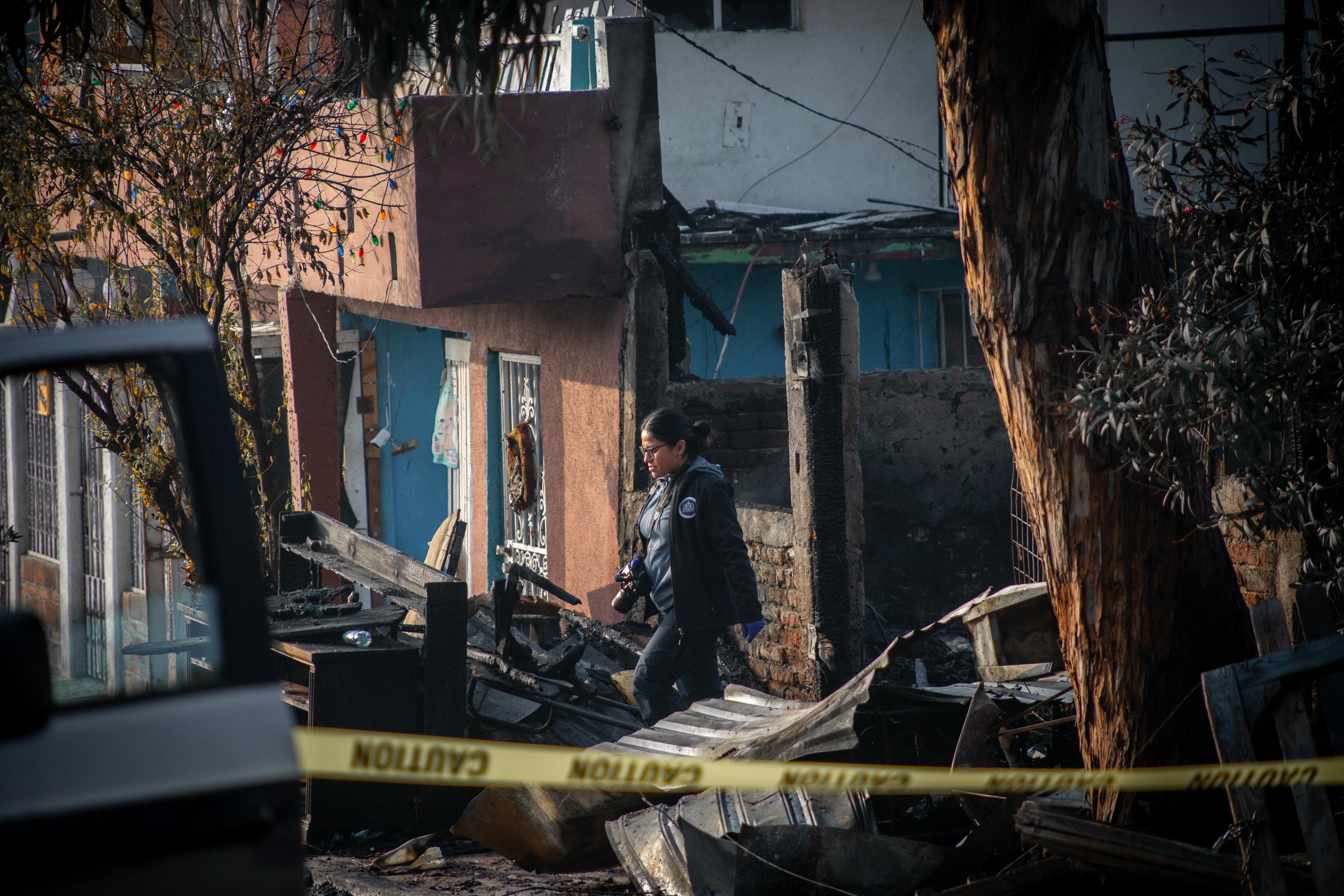 [VIDEO] Encuentran cuerpo calcinado tras incendio: Tijuana