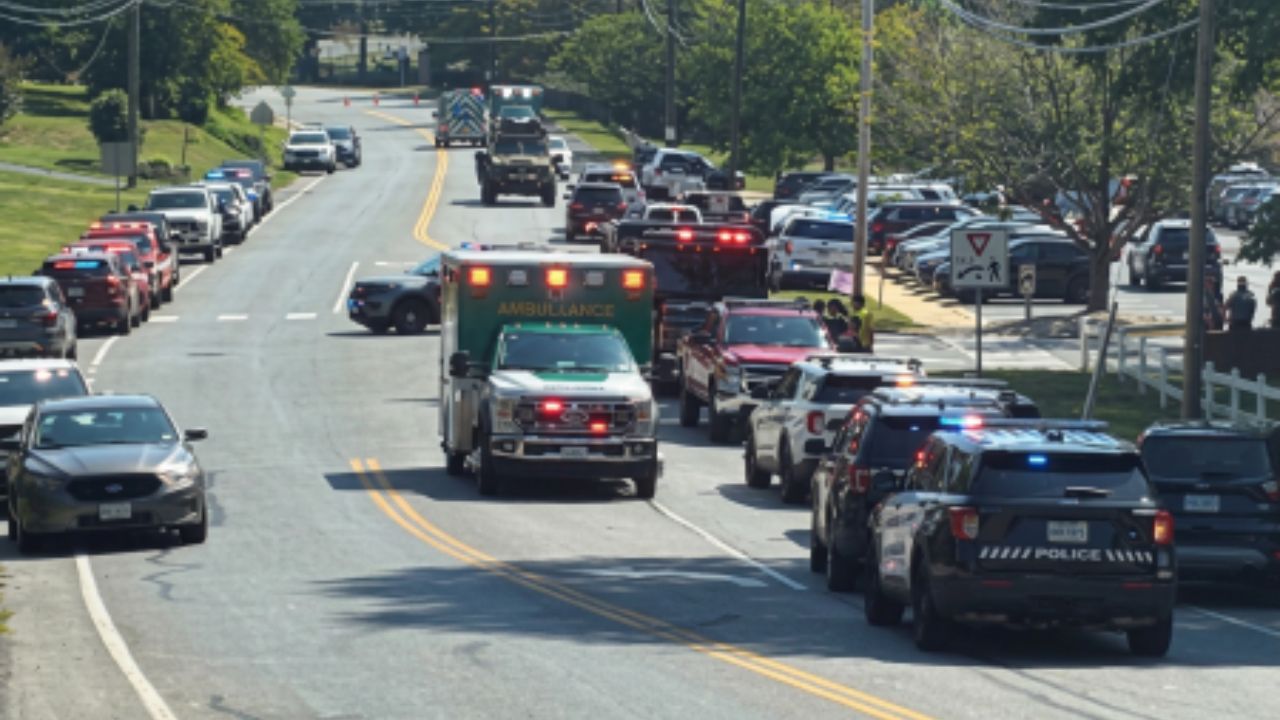 Adulto resulta herido en tiroteo dentro de primaria en Virginia