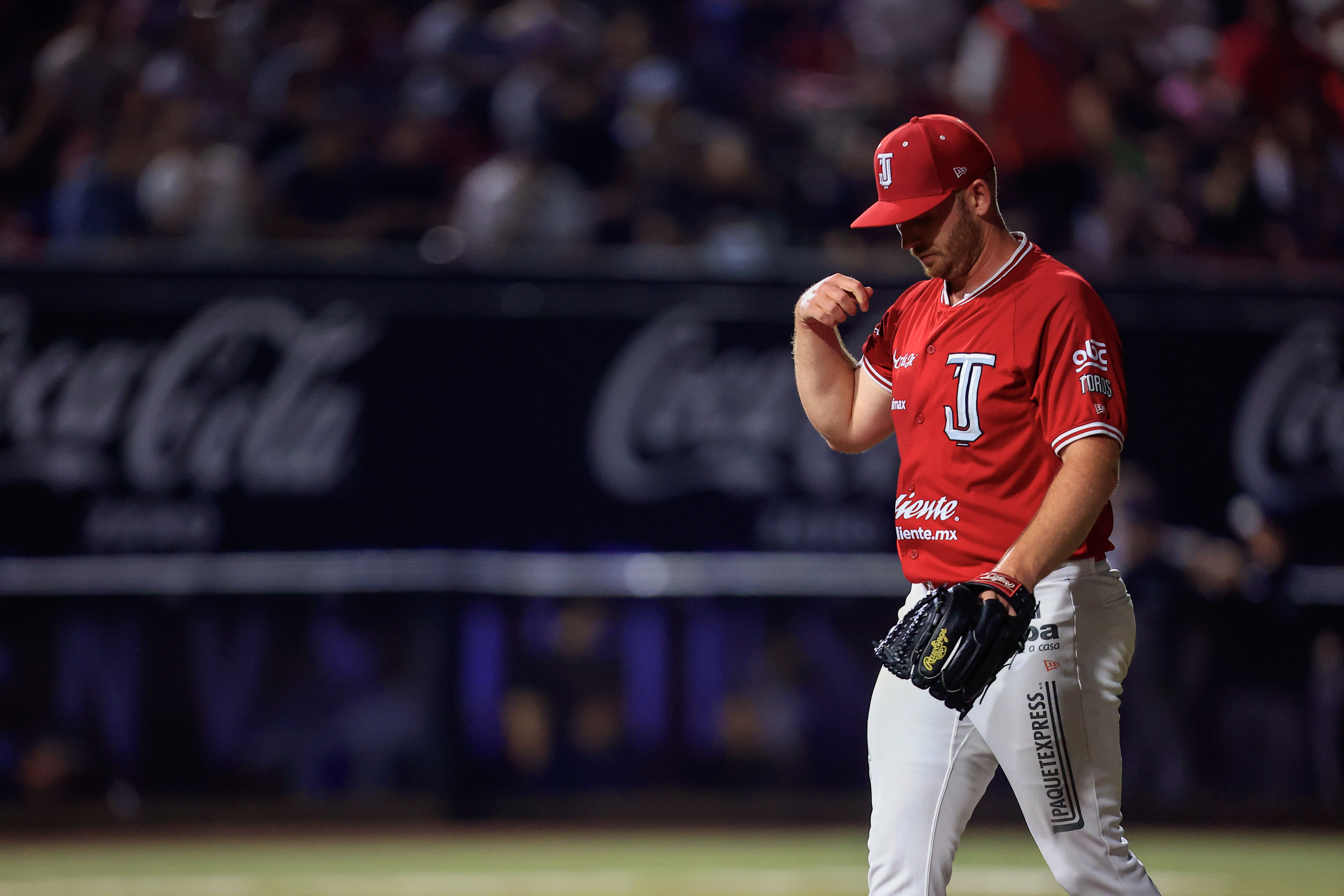 Toros y Sultanes empatan la Serie de Campeonato