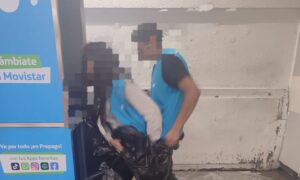 [FOTOS SENSIBLES] Sorprenden a pareja teniendo relaciones sexuales en el metro: CDMX