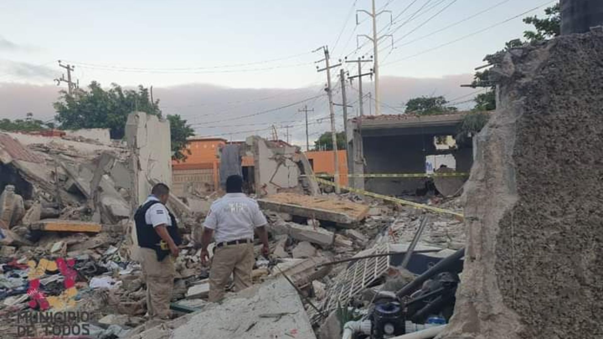 2 muertos y 2 heridos tras explosión en casa de Campeche