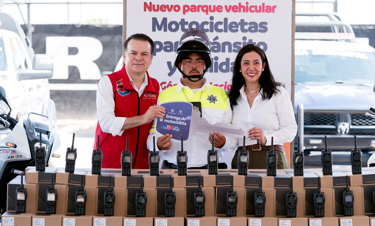 DURANGO: Entregan radios y motocicletas para reforzar seguridad en Gómez Palacio