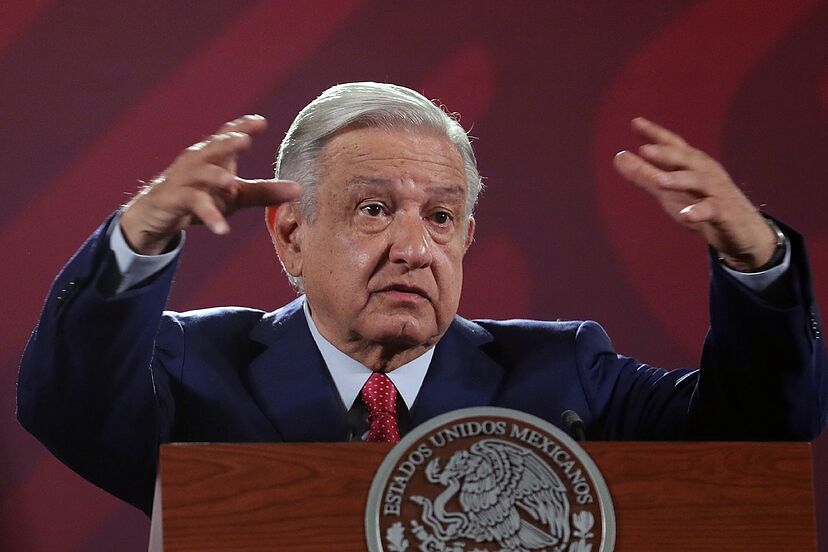 Incremento de programas sociales 2024: AMLO