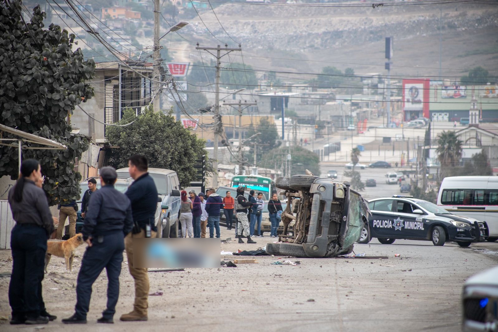 [VIDEO SENSIBLE] Sale expulsada mujer tras volcarse; muere: Tijuana