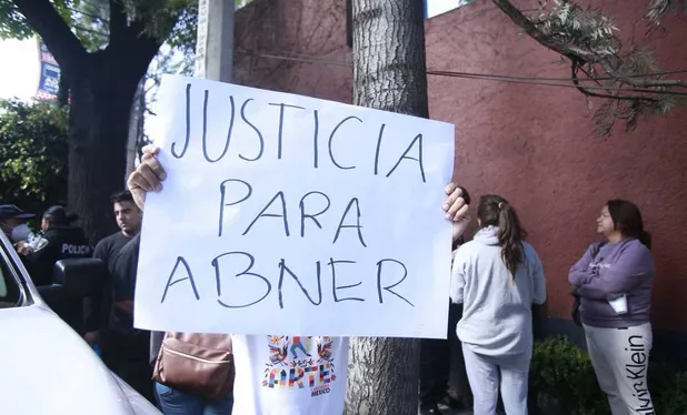 Abner de 6 años murió ahogado en su clase de natación, exigen justicia